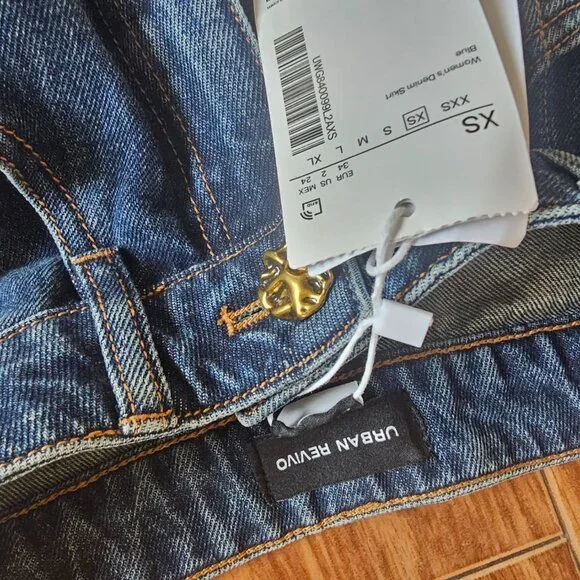 NWT Urban Revivo Denim Skirt – XS – Gold Embellished Button Detail - Picture 2 of 5